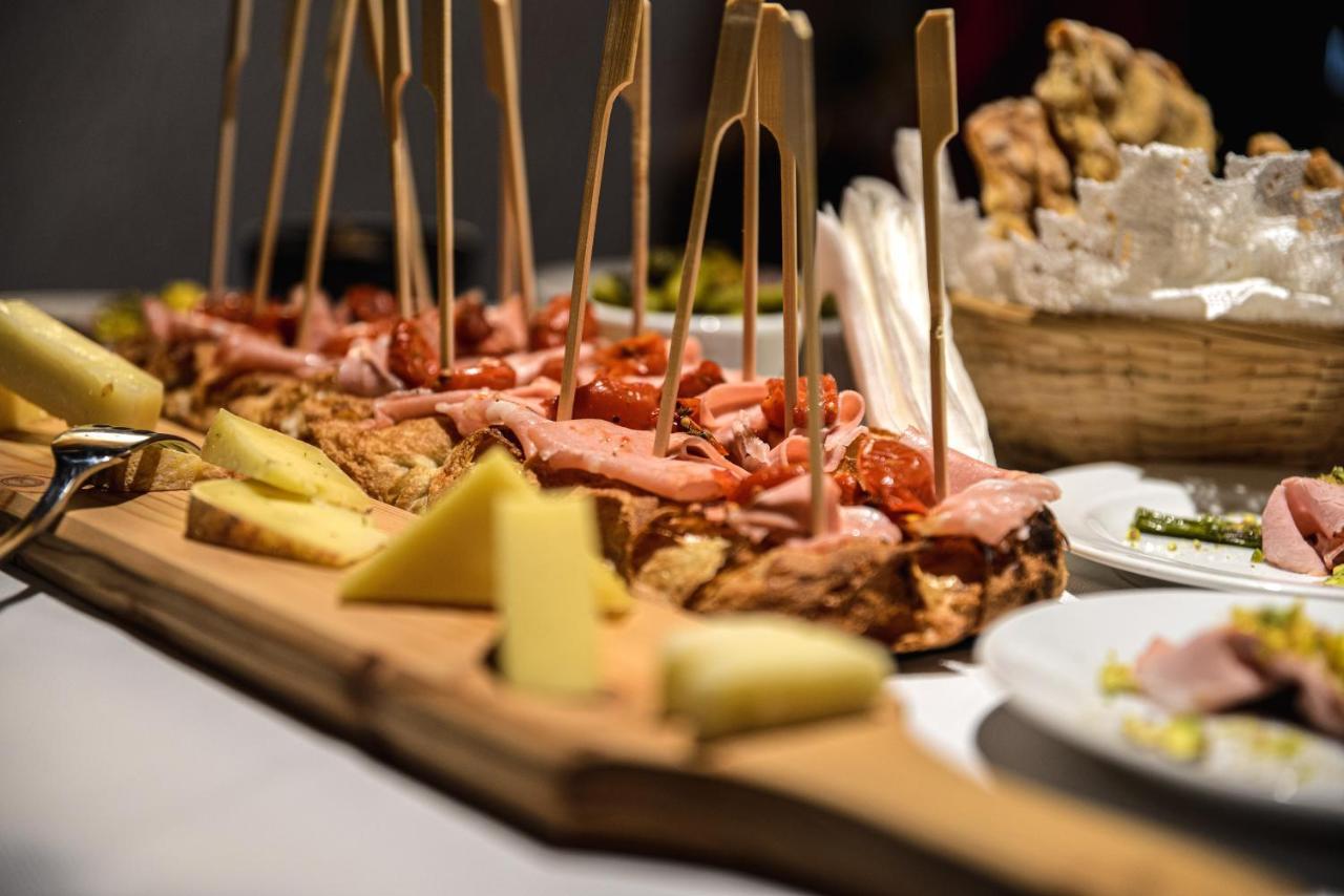 Historic Hotel Ristorante La Stua Cavalese Zewnętrze zdjęcie