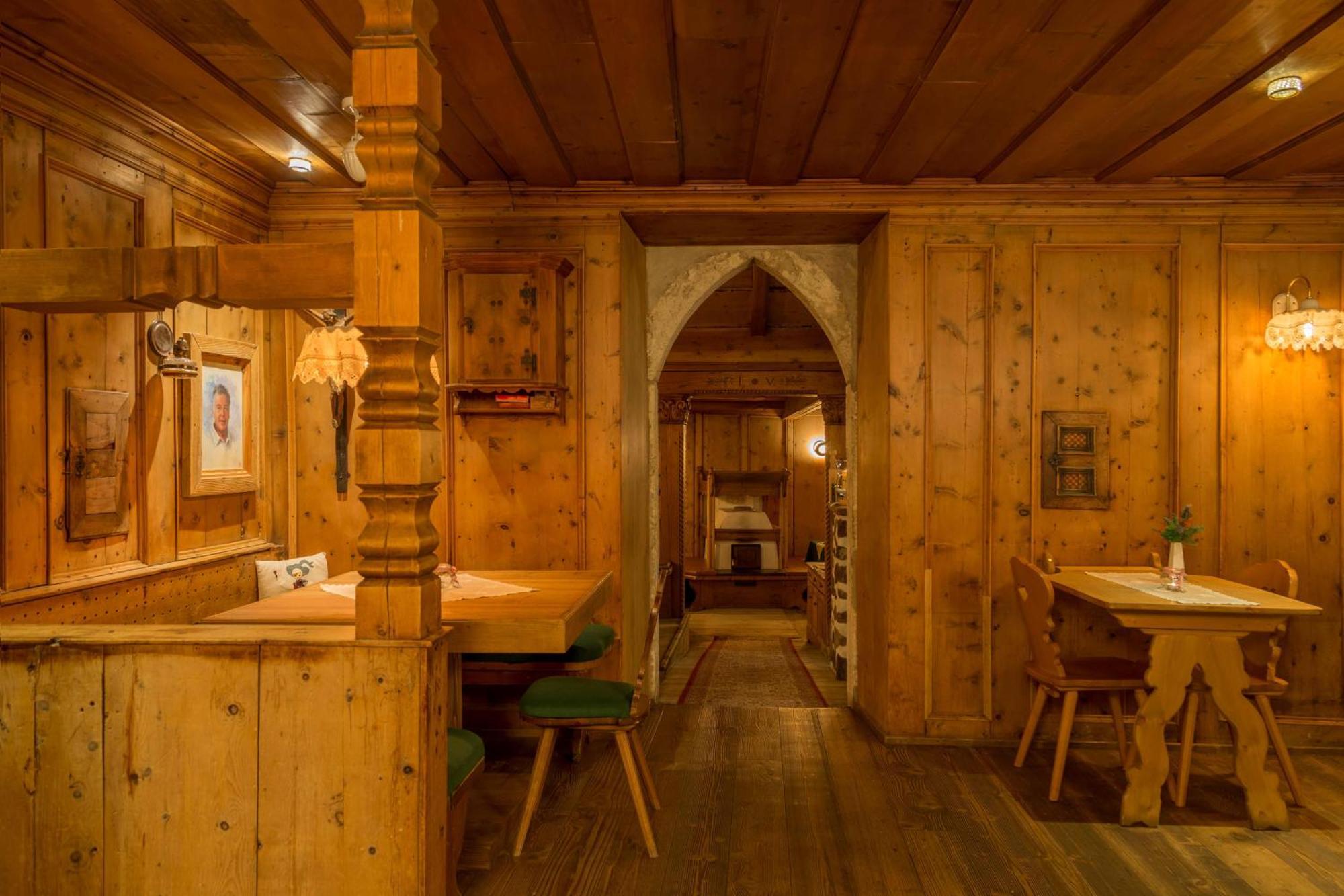 Historic Hotel Ristorante La Stua Cavalese Zewnętrze zdjęcie