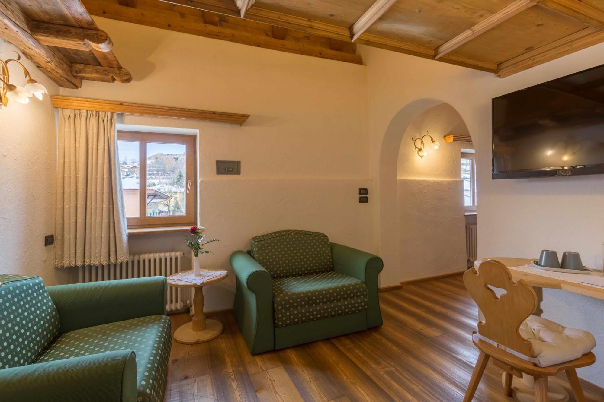 Historic Hotel Ristorante La Stua Cavalese Zewnętrze zdjęcie