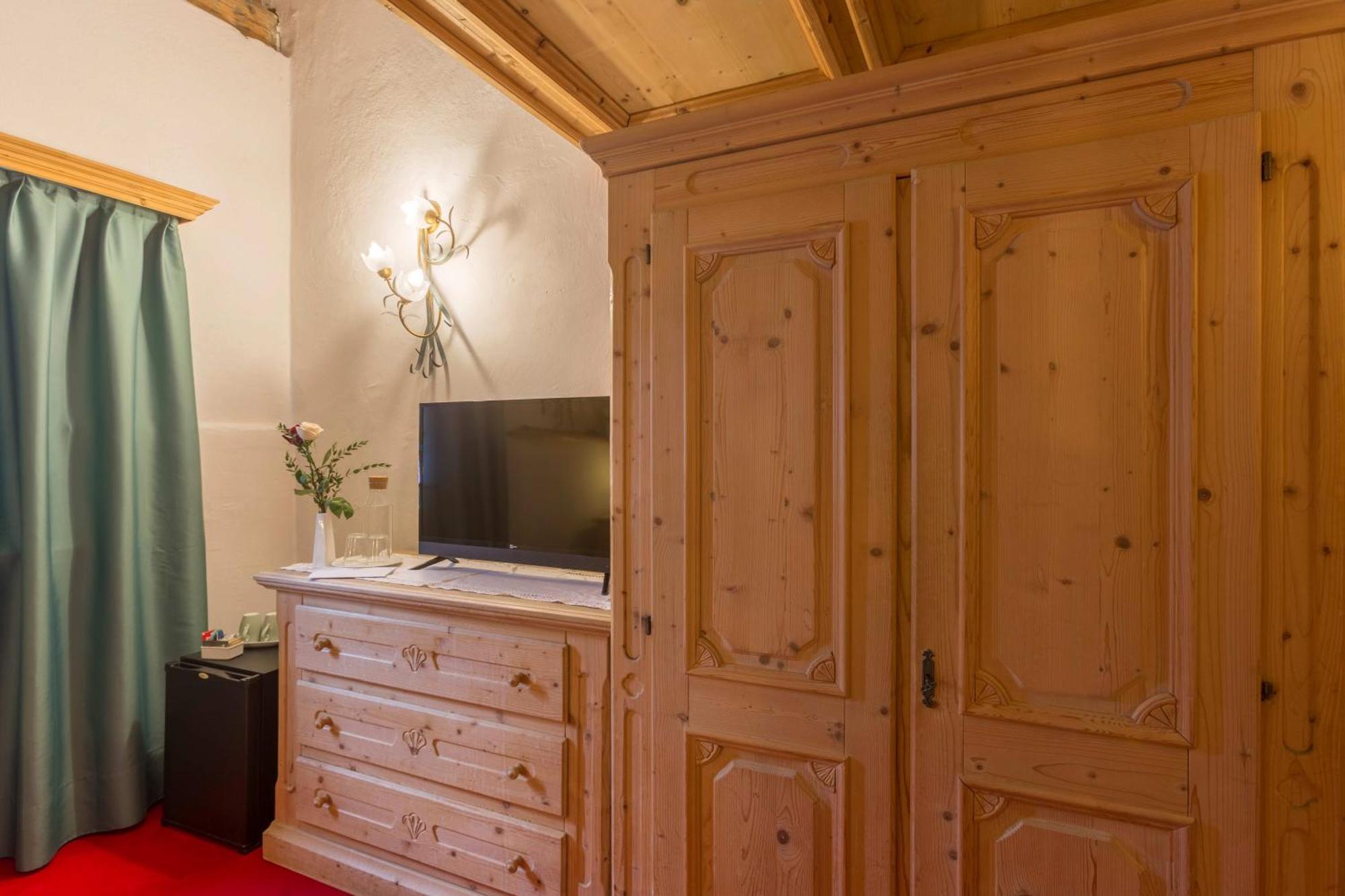 Historic Hotel Ristorante La Stua Cavalese Zewnętrze zdjęcie