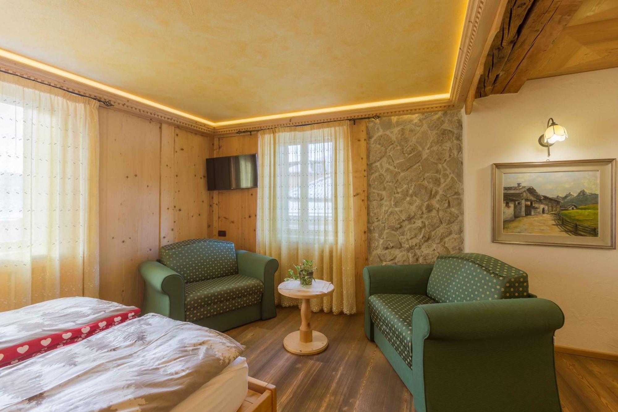 Historic Hotel Ristorante La Stua Cavalese Zewnętrze zdjęcie