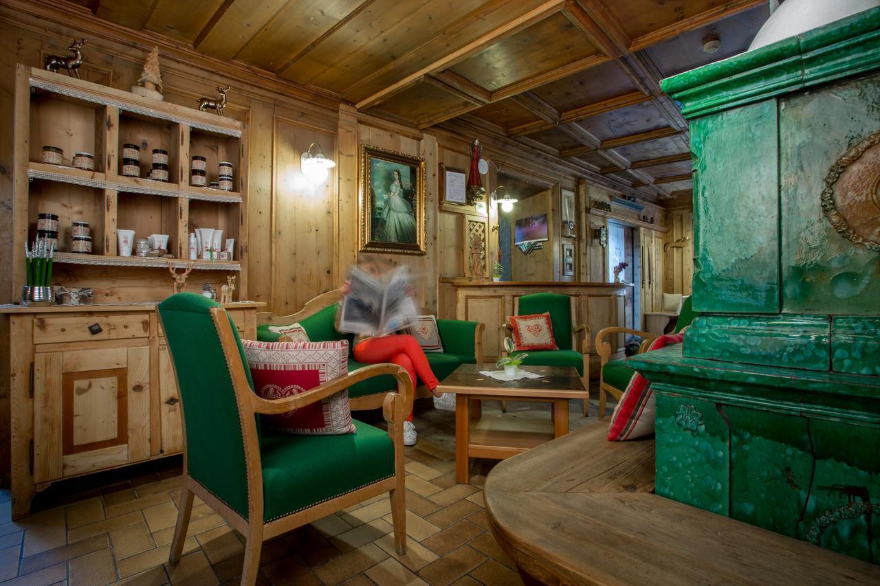 Historic Hotel Ristorante La Stua Cavalese Zewnętrze zdjęcie